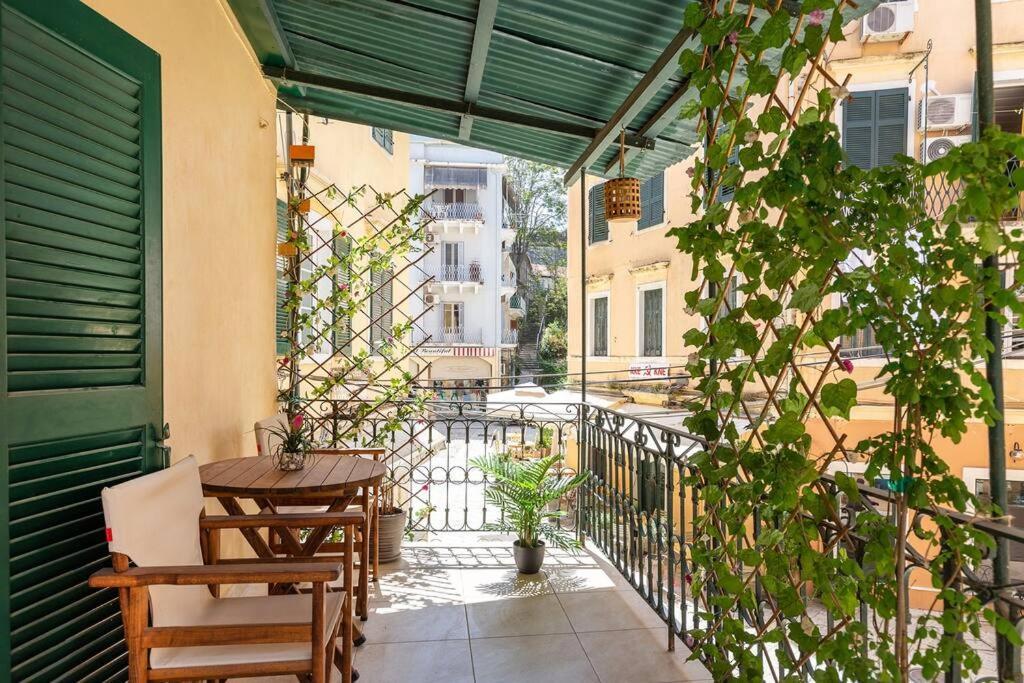 Zen Retreat In The Historic Center Of Corfu With A Huge Balcony Apartament