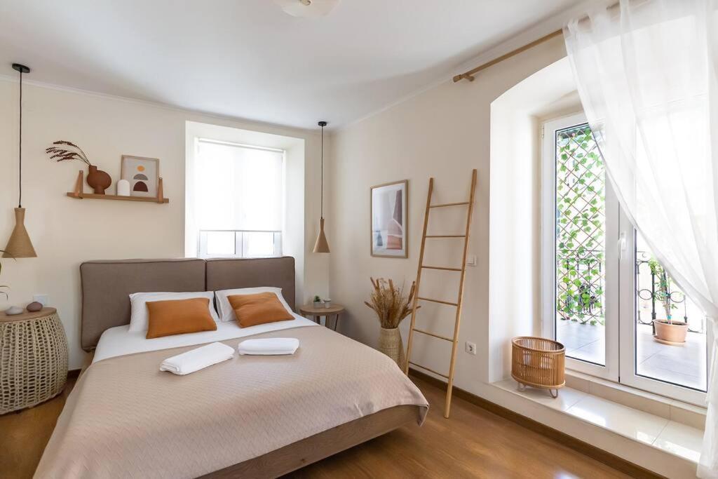 Zen Retreat In The Historic Center Of Corfu With A Huge Balcony דירה *